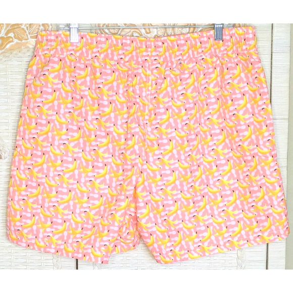 Le Club Swimwear Mens 2XL Yellow Banana Printed Pink Swim Trunks NEW 5.5" Inseam - Picture 4 of 5